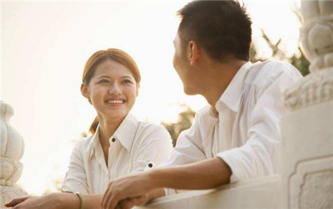 第一次约会怎么不尴尬?3个技巧助你打破僵局 第一次约会怎么不尴尬?3个技巧助你打破僵局第4张